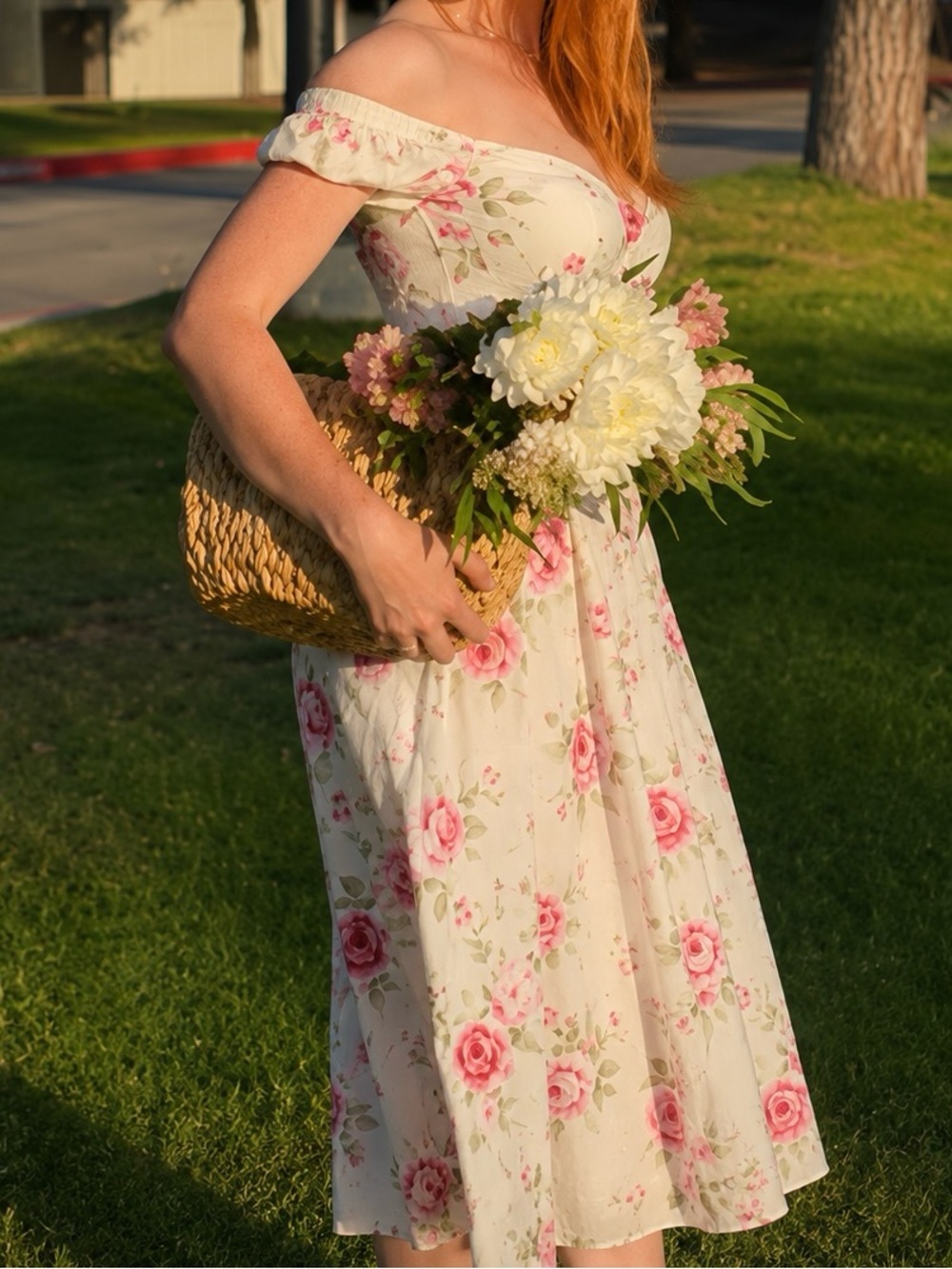 Hollister ON/OFF-THE-SHOULDER DROP-WAIST DRESS in white and pink rose floral